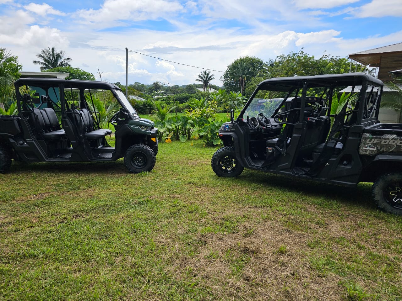 Side-by-Side 6-seater rental Nosara